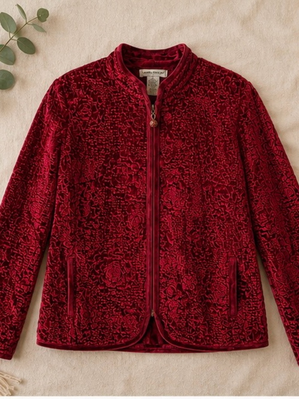 Vintage Laura Ashley Burgundy Crinkle Floral Textured Zip Jacket Size L